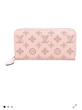 Louis Vuitton Monogram Mahina Leather Pink Zippy Wallet, EUC, w/box & Dust Bag